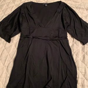 Banana Republic petite XS black v-neck top, Silk/Cotton blend, never worn